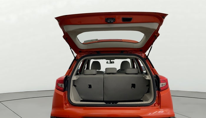 2019 Mahindra XUV300 W6 1.2 PETROL, Petrol, Manual, 86,895 km, Boot Door Open
