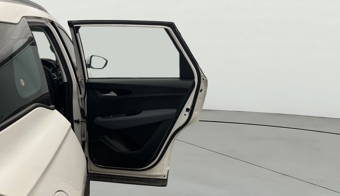 2021 MG HECTOR SHINE 1.5 PETROL TURBO CVT, Petrol, Automatic, 27,395 km, RHS Rear Door