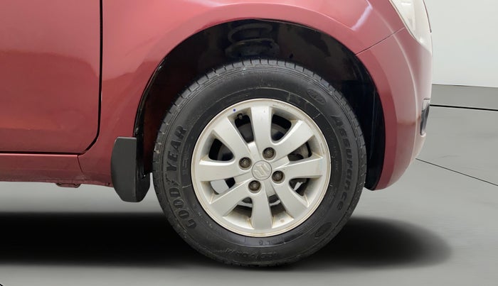2012 Maruti Ritz ZXI, Petrol, Manual, 61,061 km, Right Front Wheel
