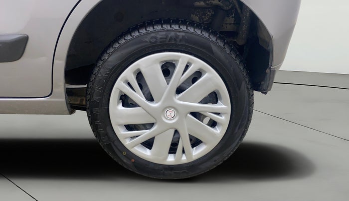 2014 Maruti Wagon R 1.0 VXI, Petrol, Manual, 1,08,140 km, Left Rear Wheel
