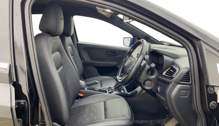 2023 Tata ALTROZ XZA PLUS DARK EDTION, Petrol, Automatic, 28,566 km, Right Side Front Door Cabin