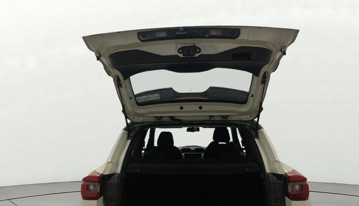 2021 Nissan MAGNITE XV TURBO CVT, Petrol, Automatic, 33,105 km, Boot Door Open