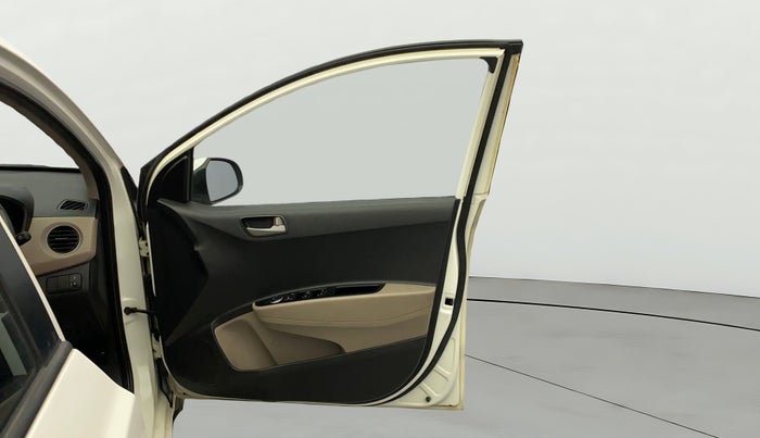 2014 Hyundai Xcent S 1.2, Petrol, Manual, 81,610 km, RHS Front Door