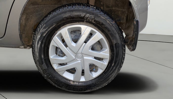 2017 Datsun Redi Go T (O), Petrol, Manual, 82,524 km, Left Rear Wheel