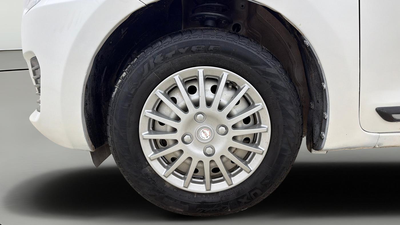 2022 Maruti Swift LXI, Petrol, Manual, 38,115 km, Left Front Wheel