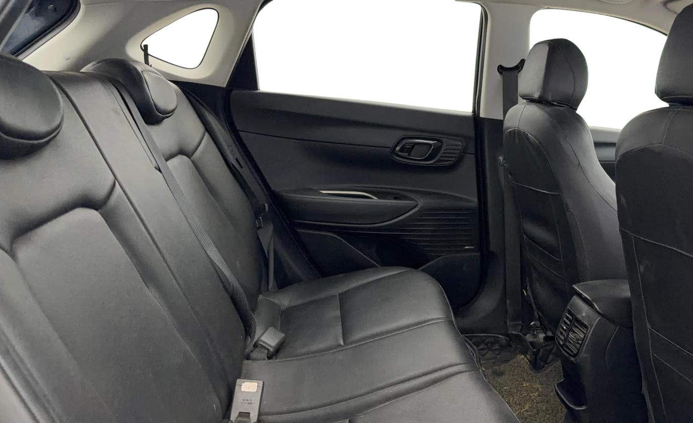 2020 Hyundai NEW I20 ASTA 1.2 MT, Petrol, Manual, 66,137 km, Right Side Rear Door Cabin