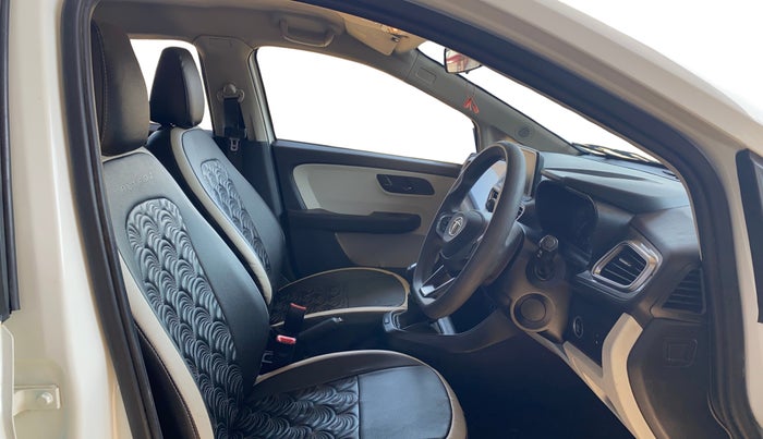 2023 Tata ALTROZ XT PETROL, Petrol, Manual, 27,189 km, Right Side Front Door Cabin