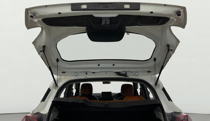 2022 Tata PUNCH PURE MT, Petrol, Manual, 30,844 km, Boot Door Open