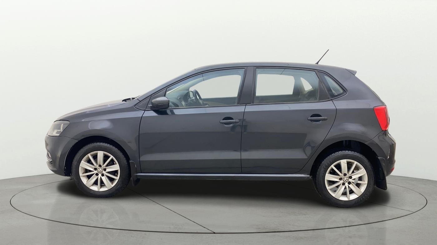 2015 Volkswagen Polo HIGHLINE1.5L, Diesel, Manual, 1,43,843 km, Left Side