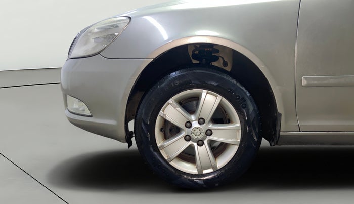 2013 Skoda Laura AMBIENTE 1.9 TDI MT, Diesel, Manual, 1,12,025 km, Left Front Wheel