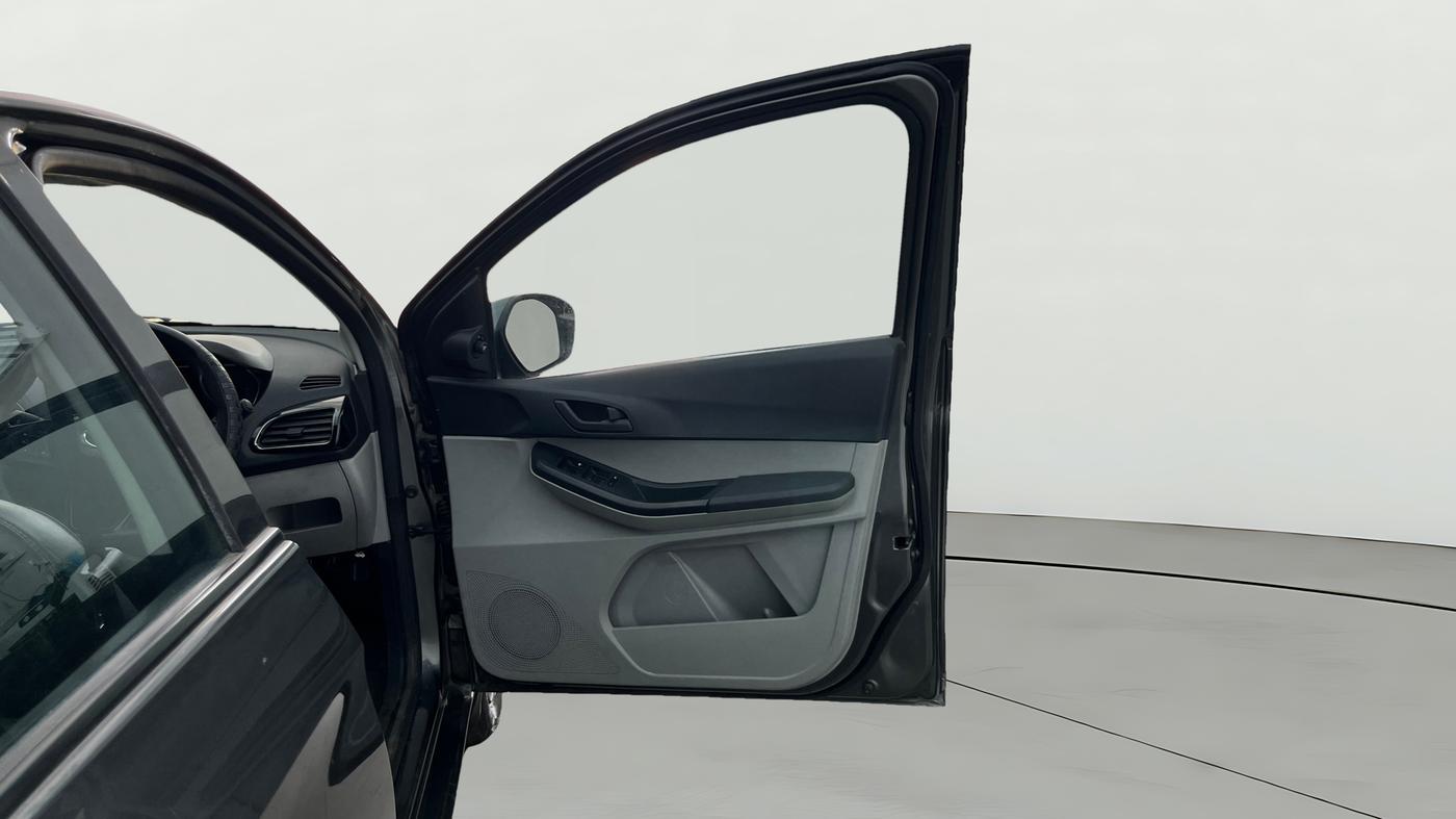 2021 Tata Tiago XT PETROL, Petrol, Manual, 36,013 km, RHS Front Door