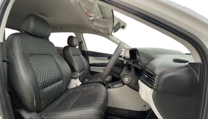 2023 Hyundai NEW I20 SPORTZ 1.2 MT, Petrol, Manual, 34,104 km, Right Side Front Door Cabin