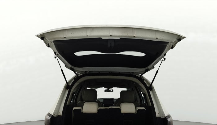 2023 Tata Safari XZA PLUS O 6STR, Diesel, Automatic, 33,899 km, Boot Door Open