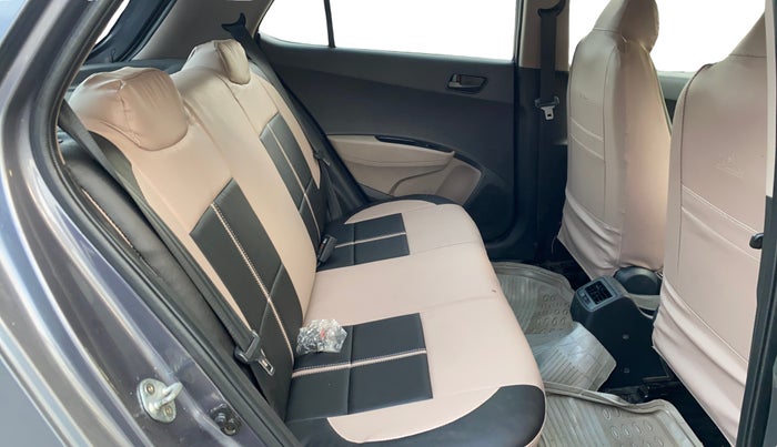 2017 Hyundai Grand i10 MAGNA 1.2 KAPPA VTVT, Petrol, Manual, 83,516 km, Right Side Rear Door Cabin