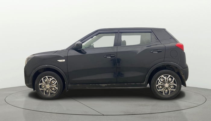 2022 Mahindra XUV300 W4 1.2 PETROL, Petrol, Manual, 38,721 km, Left Side