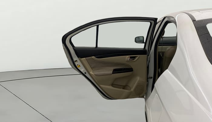 2016 Maruti Ciaz ZDI SHVS, Diesel, Manual, 1,23,397 km, LHS Rear Door