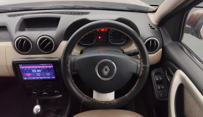2013 Renault Duster RXL PETROL, Petrol, Manual, 23,481 km, Steering Wheel Close Up