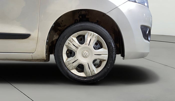 2017 Maruti Wagon R 1.0 VXI, Petrol, Manual, 41,392 km, Right Front Wheel