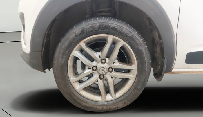 2023 Renault TRIBER RXZ, Petrol, Manual, 33,265 km, Left Front Wheel