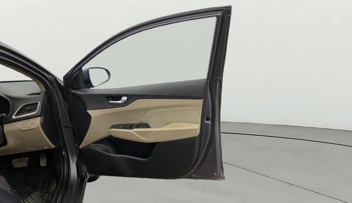 2019 Hyundai Verna 1.6 VTVT SX + AT, Petrol, Automatic, 77,323 km, RHS Front Door