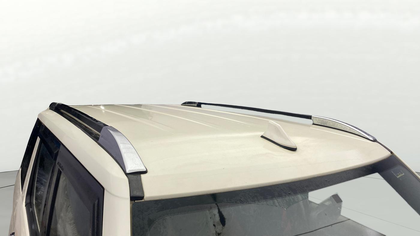 2015 Mahindra TUV300 T8 AMT, Diesel, Automatic, 67,327 km, Roof