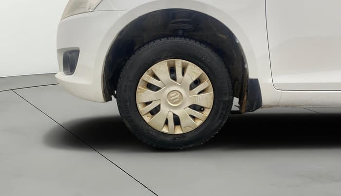 2013 Maruti Swift VXI, Petrol, Manual, 1,25,352 km, Left Front Wheel