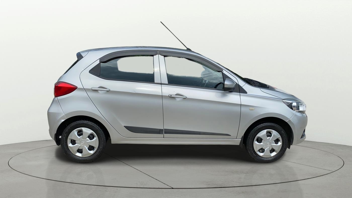 2018 Tata Tiago XT PETROL, Petrol, Manual, 73,023 km, Right Side View