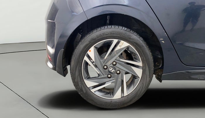 2022 Hyundai NEW I20 ASTA (O) 1.2 MT, Petrol, Manual, 30,536 km, Right Rear Wheel