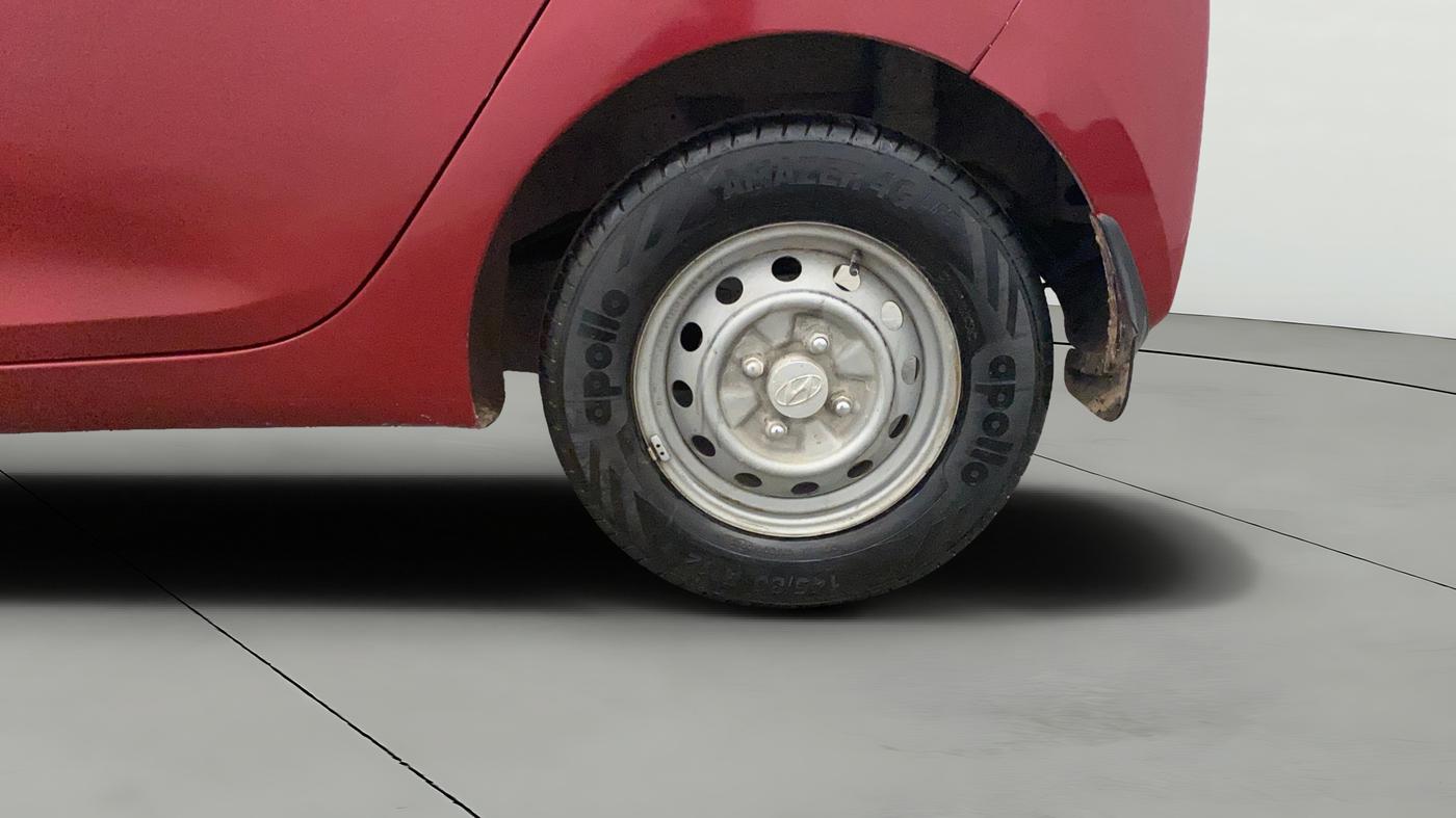 2017 Hyundai Eon ERA PLUS (O), Petrol, Manual, 34,024 km, Left Rear Wheel