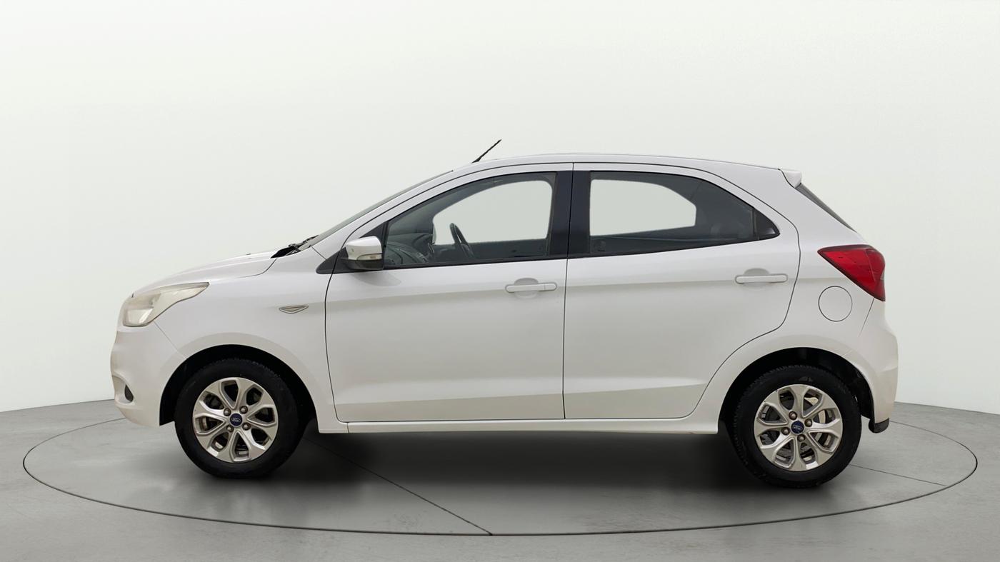 2016 Ford New Figo TITANIUM 1.2 PETROL MT, Petrol, Manual, 1,12,022 km, Left Side