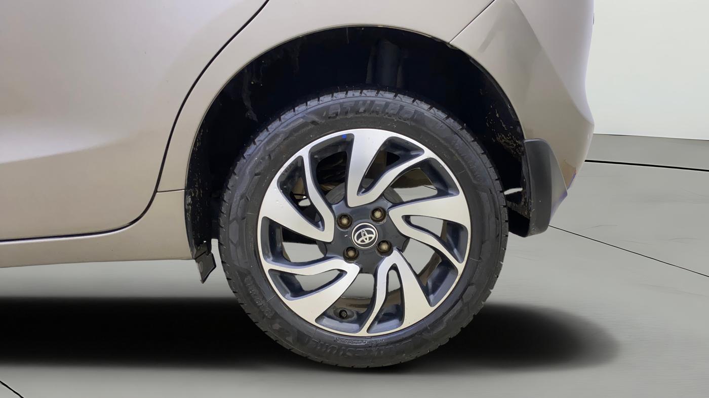 2019 Toyota Glanza V, Petrol, Manual, 64,808 km, Left Rear Wheel