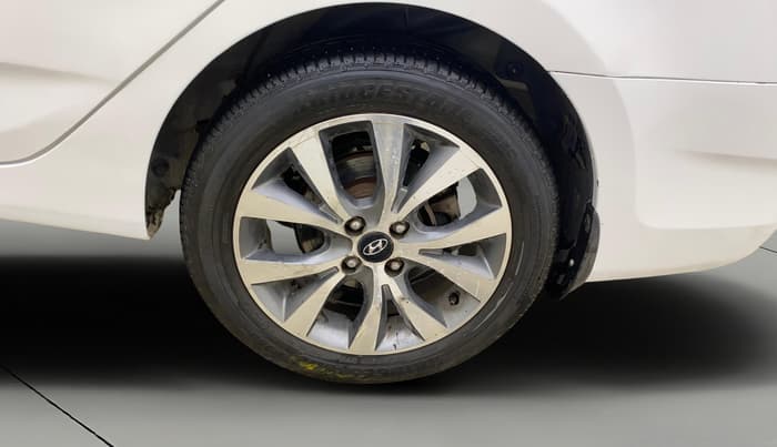 2014 Hyundai Verna FLUIDIC 1.6 CRDI SX OPT AT, Diesel, Automatic, 90,385 km, Left Rear Wheel