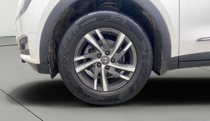 2022 Mahindra XUV700 AX 5 P AT 5 STR, Petrol, Automatic, 22,173 km, Left Front Wheel