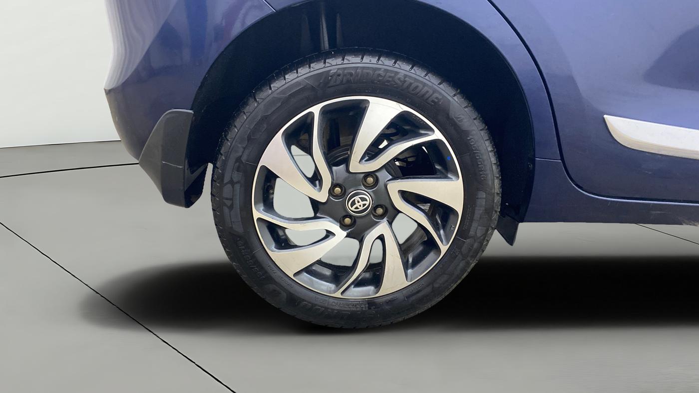 2020 Toyota Glanza V, Petrol, Manual, 67,131 km, Right Rear Wheel