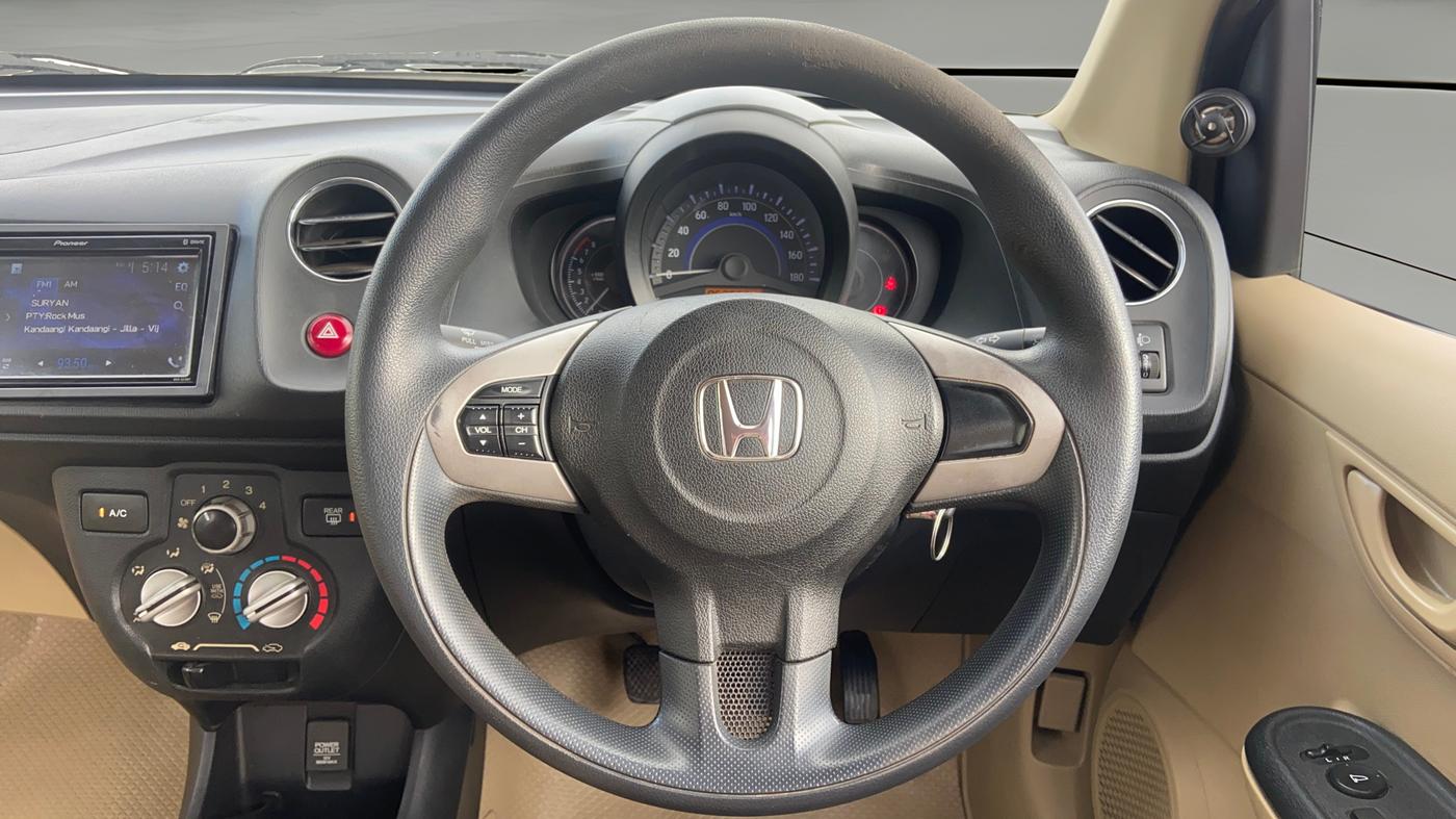 2015 Honda Brio VX AT, Petrol, Automatic, 63,920 km, Steering Wheel Close Up