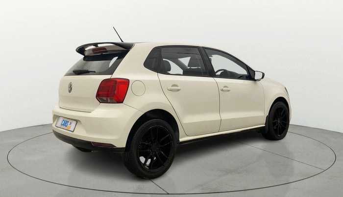 2016 Volkswagen Polo COMFORTLINE 1.2L, Petrol, Manual, 1,00,255 km, Right Back Diagonal