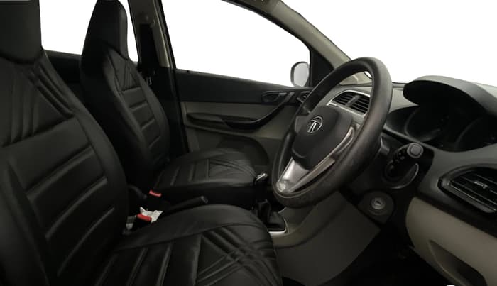2017 Tata Tiago XT PETROL, Petrol, Manual, 40,086 km, Right Side Front Door Cabin
