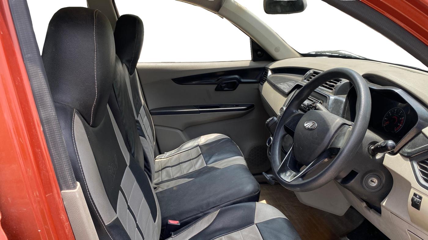 2017 Mahindra Kuv100 K4 6 STR, Petrol, Manual, 42,250 km, Right Side Front Door Cabin