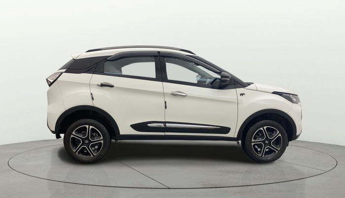 2022 Tata NEXON XM SUNROOF PETROL, Petrol, Manual, 14,184 km, Right Side View
