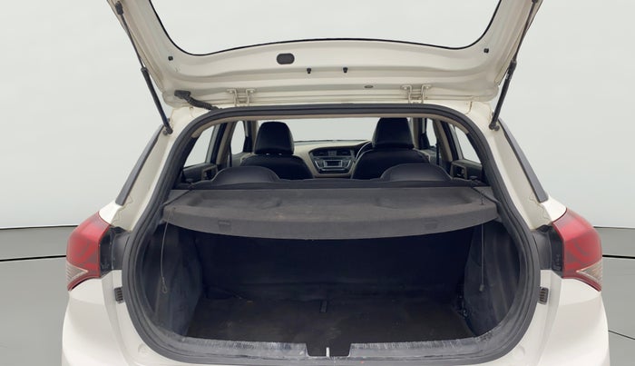 2016 Hyundai Elite i20 SPORTZ 1.2, Petrol, Manual, 1,15,037 km, Boot Open Zoomed View