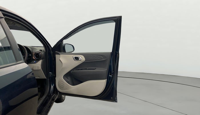 2022 Hyundai AURA SX 1.2, Petrol, Manual, 31,568 km, RHS Front Door