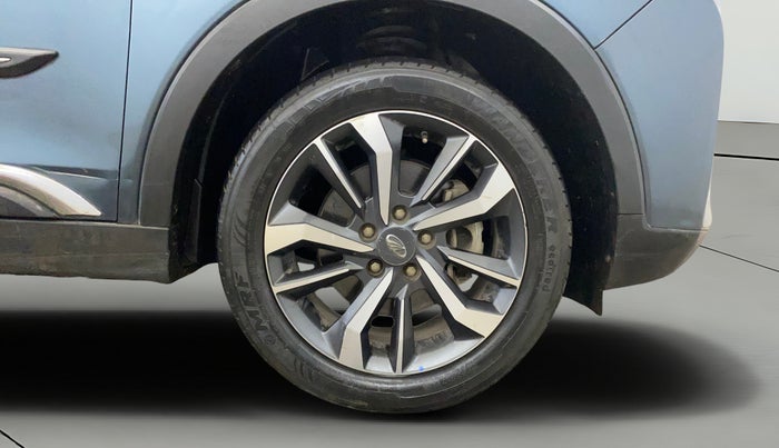 2021 Mahindra XUV300 W8 (O) 1.2 PETROL AMT, Petrol, Automatic, 45,205 km, Right Front Wheel