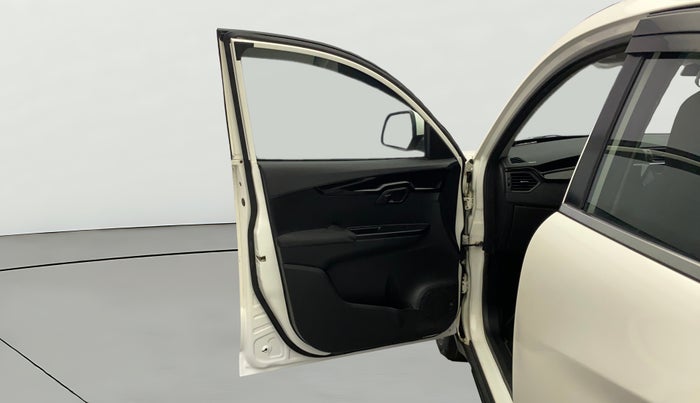 2017 Mahindra Kuv100 K8 6 STR, Petrol, Manual, 12,171 km, LHS Front Door