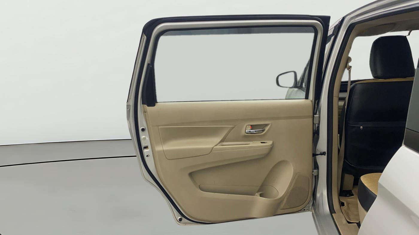 2020 Maruti Ertiga VXI AT SHVS, Petrol, Automatic, 53,327 km, LHS Rear Door