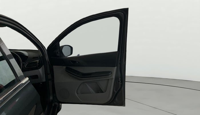 2020 Tata Tiago XT 1.2 REVOTRON, Petrol, Manual, 77,018 km, RHS Front Door