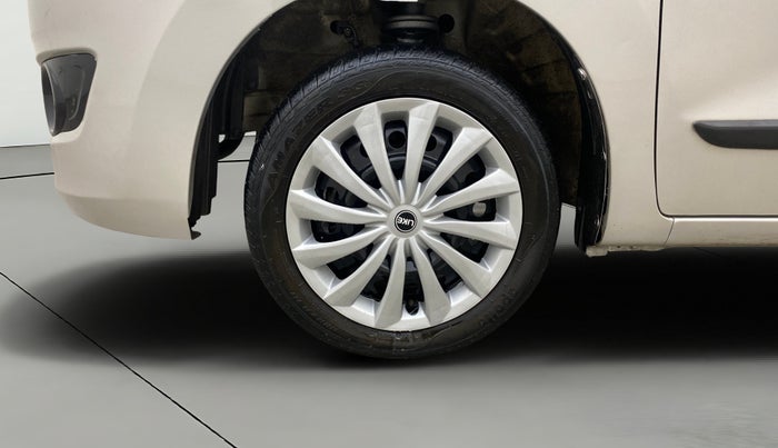 2017 Maruti Wagon R 1.0 VXI OPT, Petrol, Manual, 29,992 km, Left Front Wheel