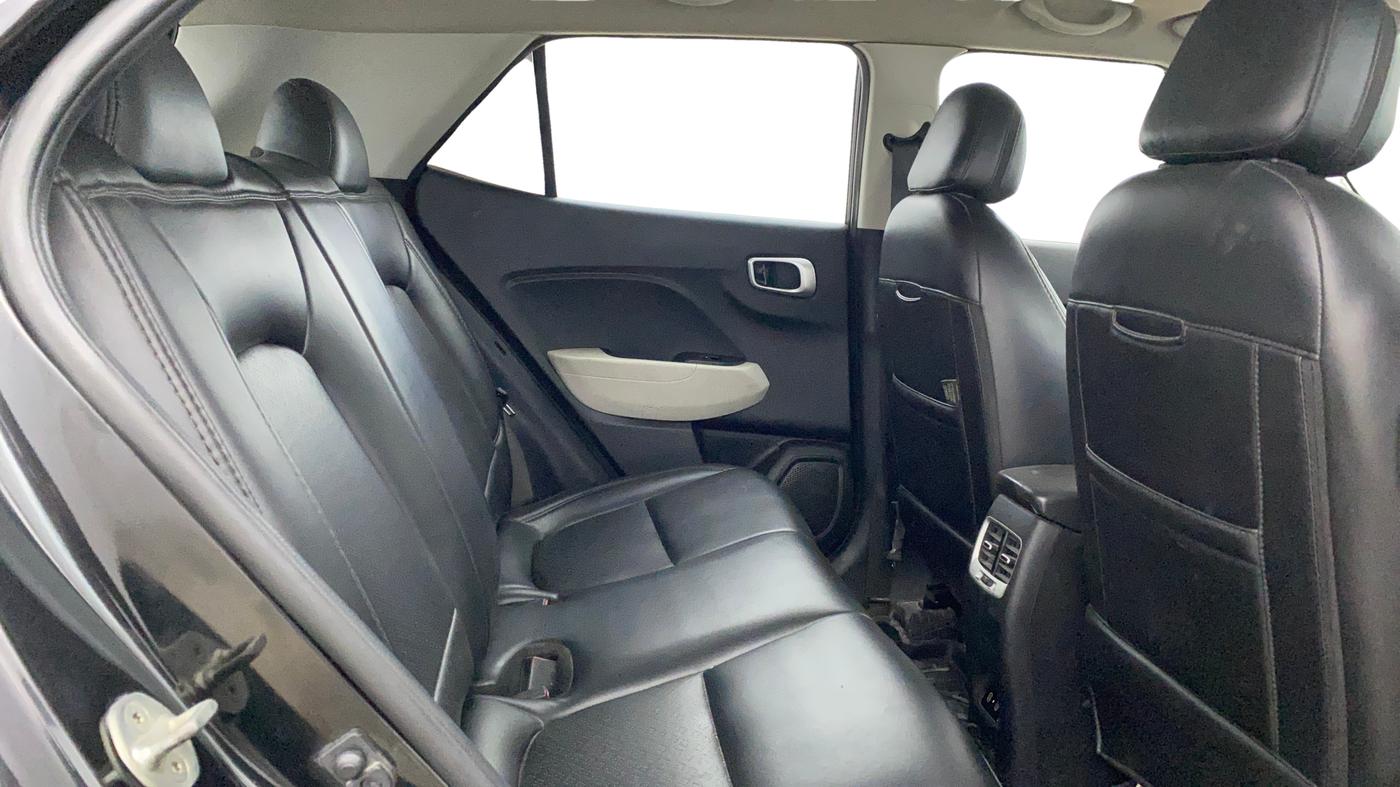 2022 Hyundai VENUE S(O) 1.2, Petrol, Manual, 88,780 km, Right Side Rear Door Cabin