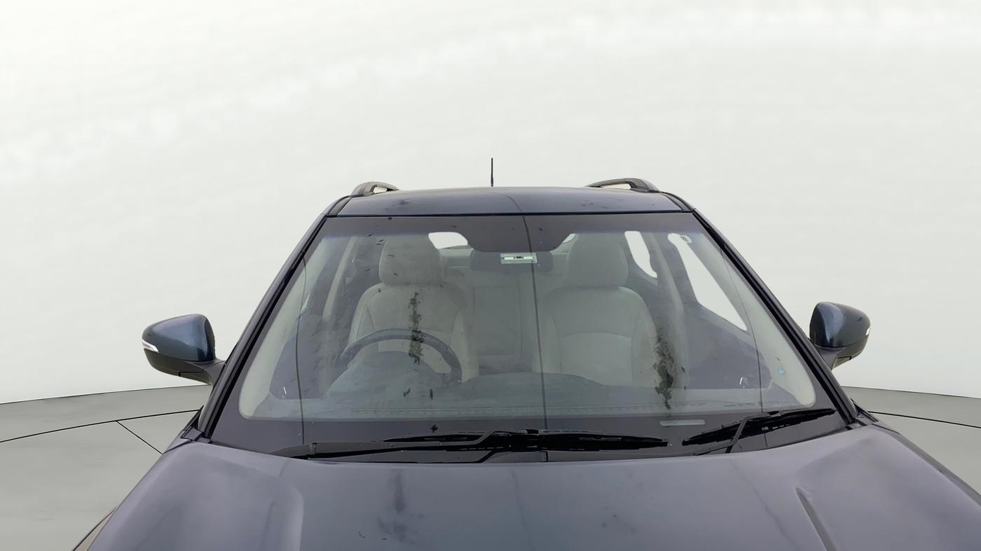 2023 Mahindra XUV300 W8 (O) 1.5 DIESEL AMT, Diesel, Automatic, 45,135 km, Front Windshield