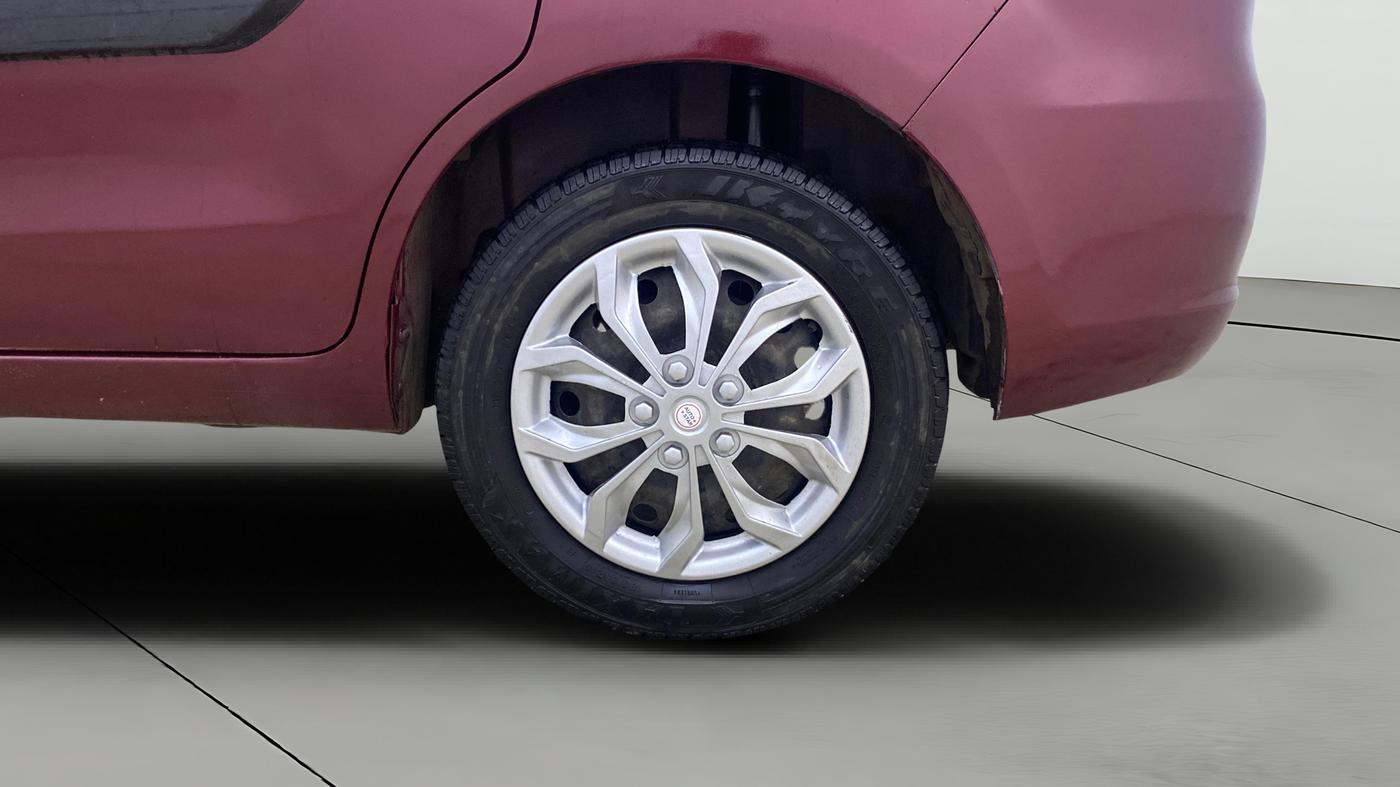 2013 Maruti Ertiga VXI CNG, CNG, Manual, 1,02,537 km, Left Rear Wheel