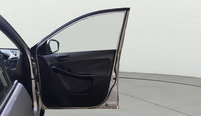 2016 Tata Bolt XM REVOTRON, Petrol, Manual, 55,482 km, RHS Front Door